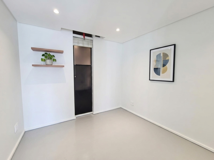 To Let 2 Bedroom Property for Rent in Woodstock Western Cape